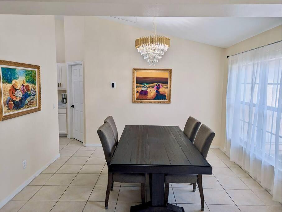 Holiday home Spacious Family Retreat - Pet Friendly *
