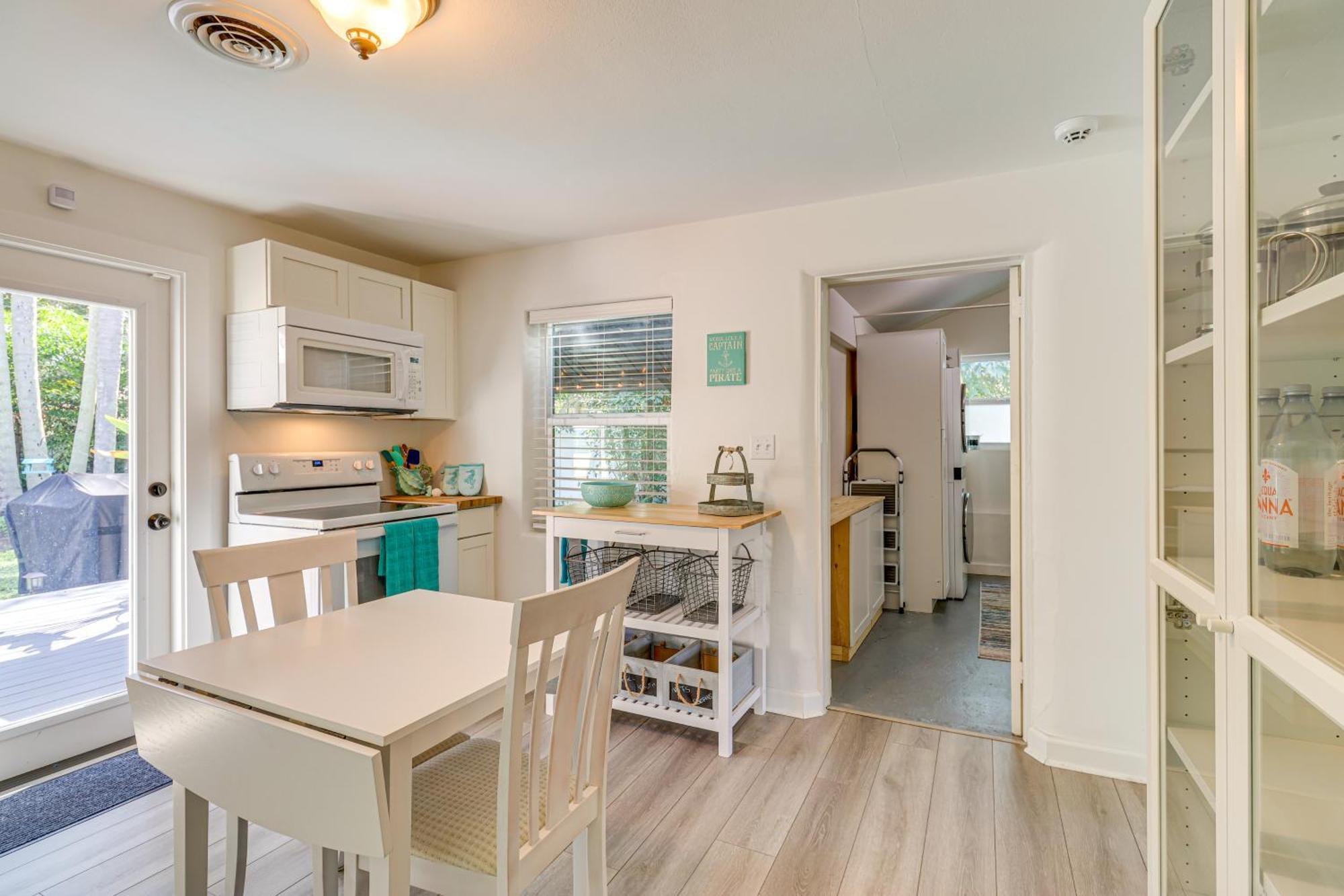 Holiday home 5 Mi To Vero Vintage With Sauna And Grill! Vero Beach