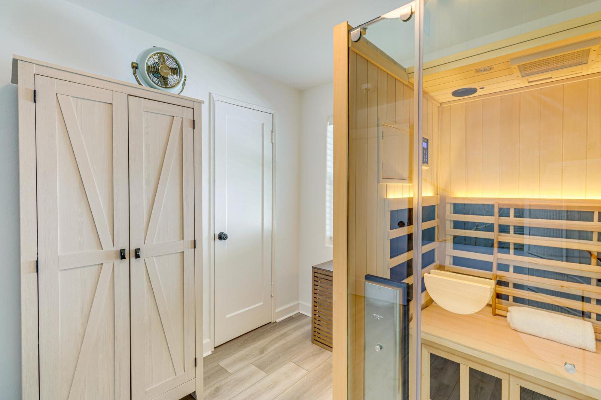 5 Mi To Vero Vintage With Sauna And Grill! Holiday home Vero Beach