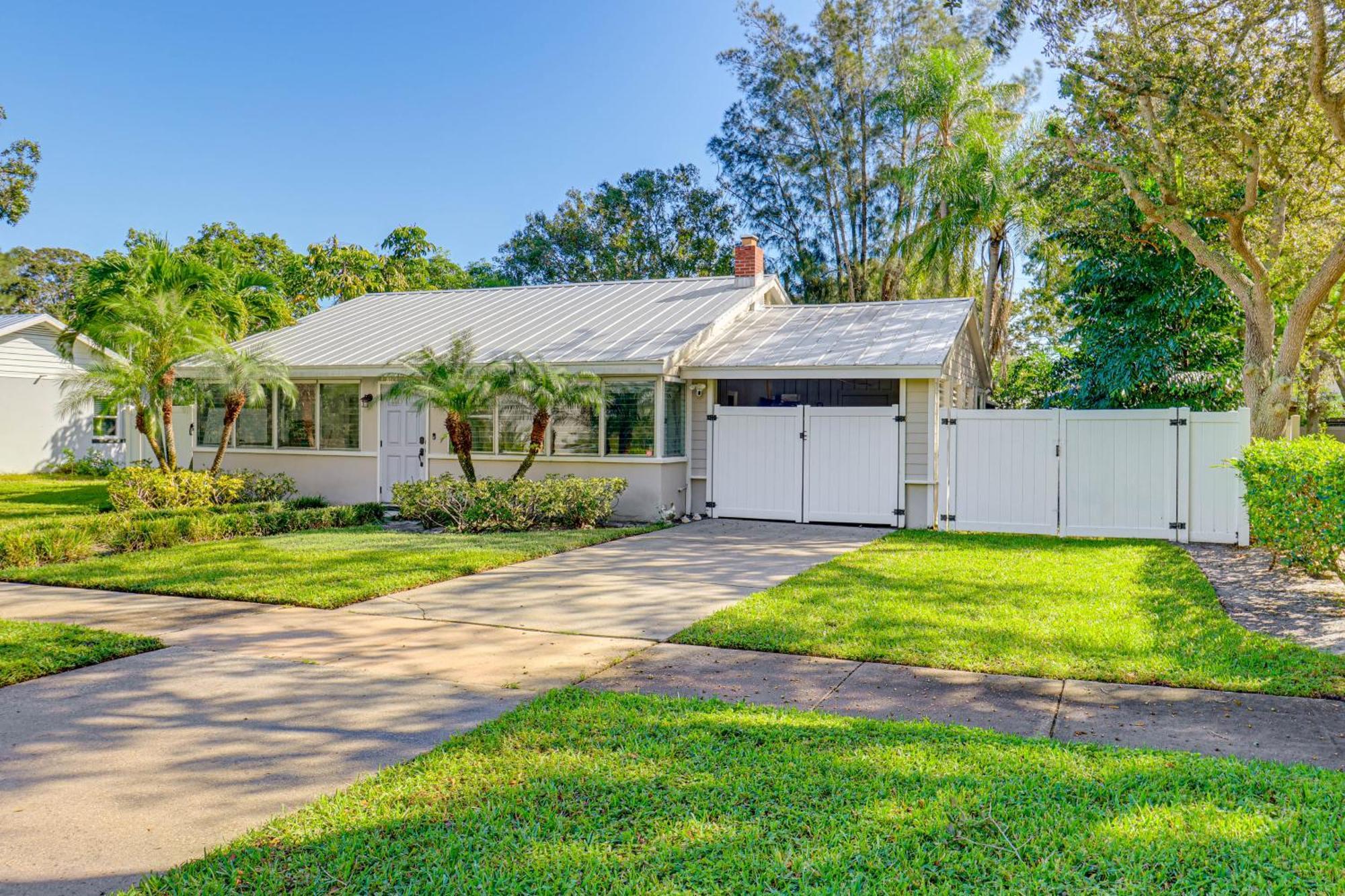 Holiday home 5 Mi To Vero Vintage With Sauna And Grill! Vero Beach
