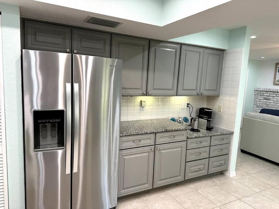 Holiday home Vero Oaks Stroll To Includes Mini Golf And Jacuzzi