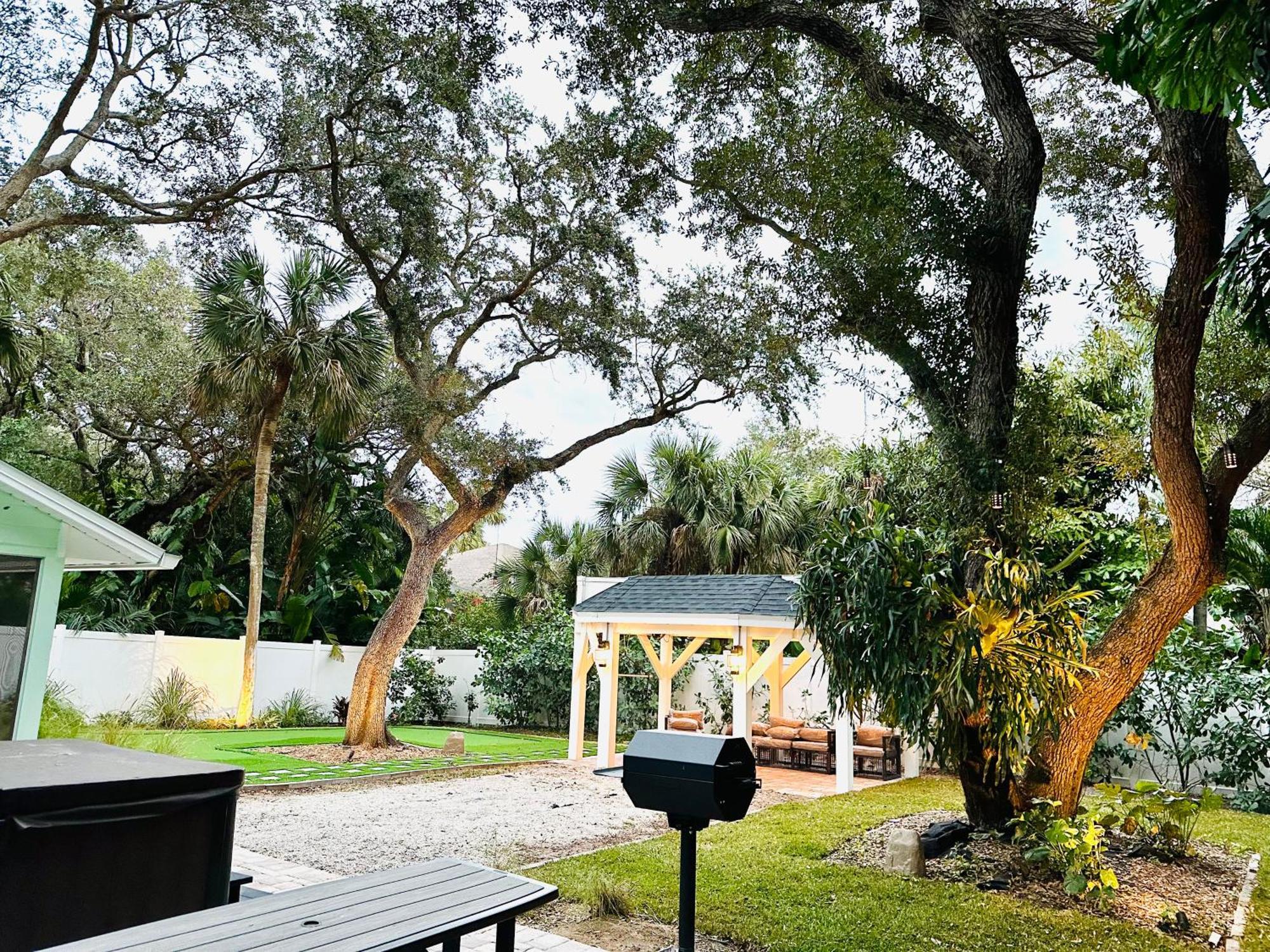 Vero Oaks Stroll To Includes Mini Golf And Jacuzzi * Vero Beach