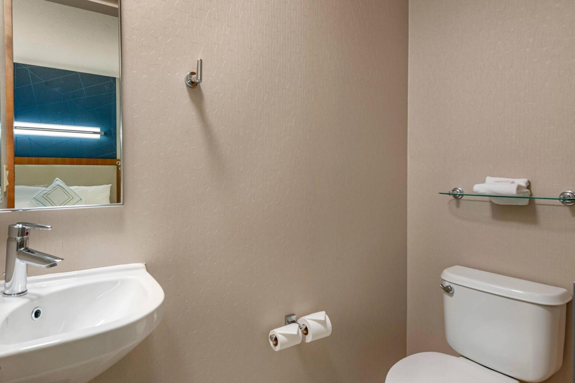 Springhill Vero Hotel 3*