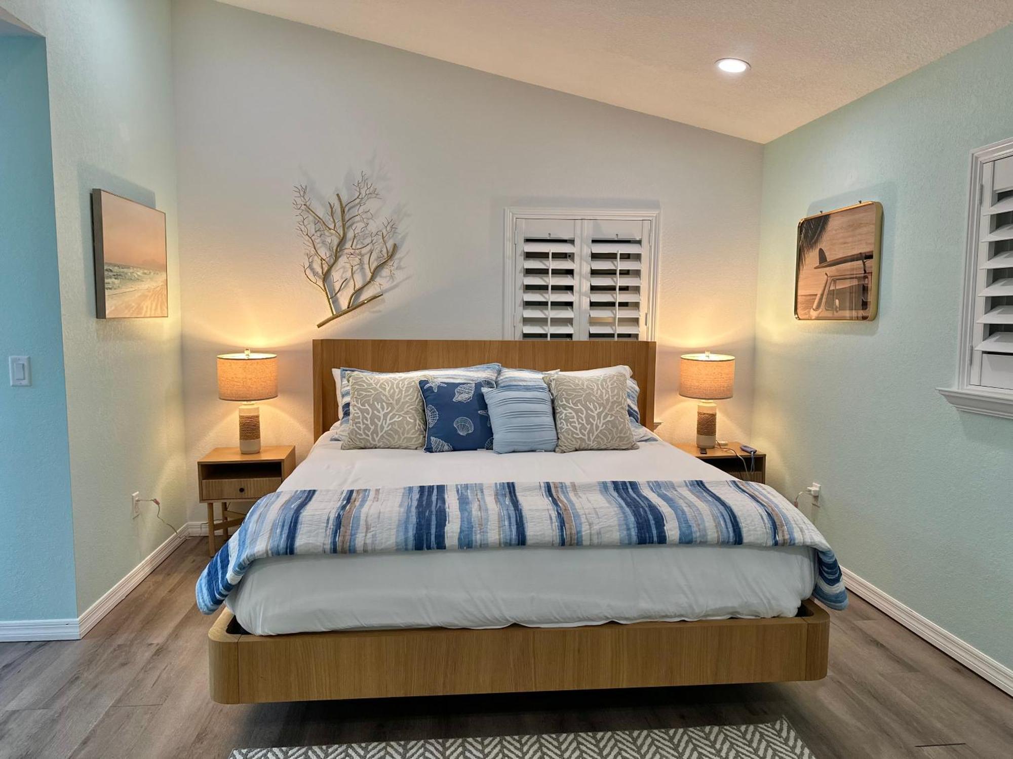 Vero Oaks Stroll To Includes Mini Golf And Jacuzzi