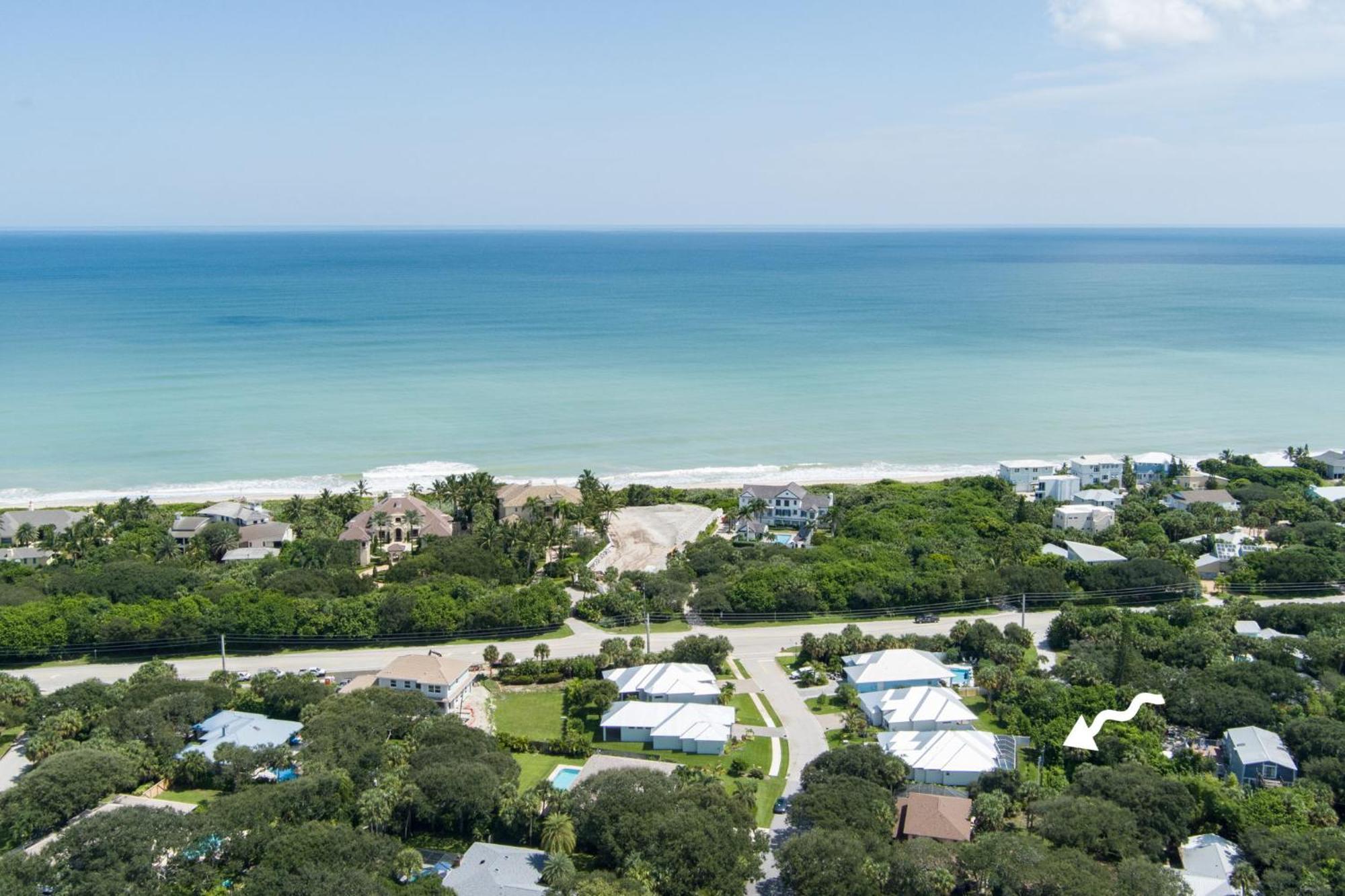 Holiday home Beachside Bliss 3br, Heated Pool, Sleeps 10! *