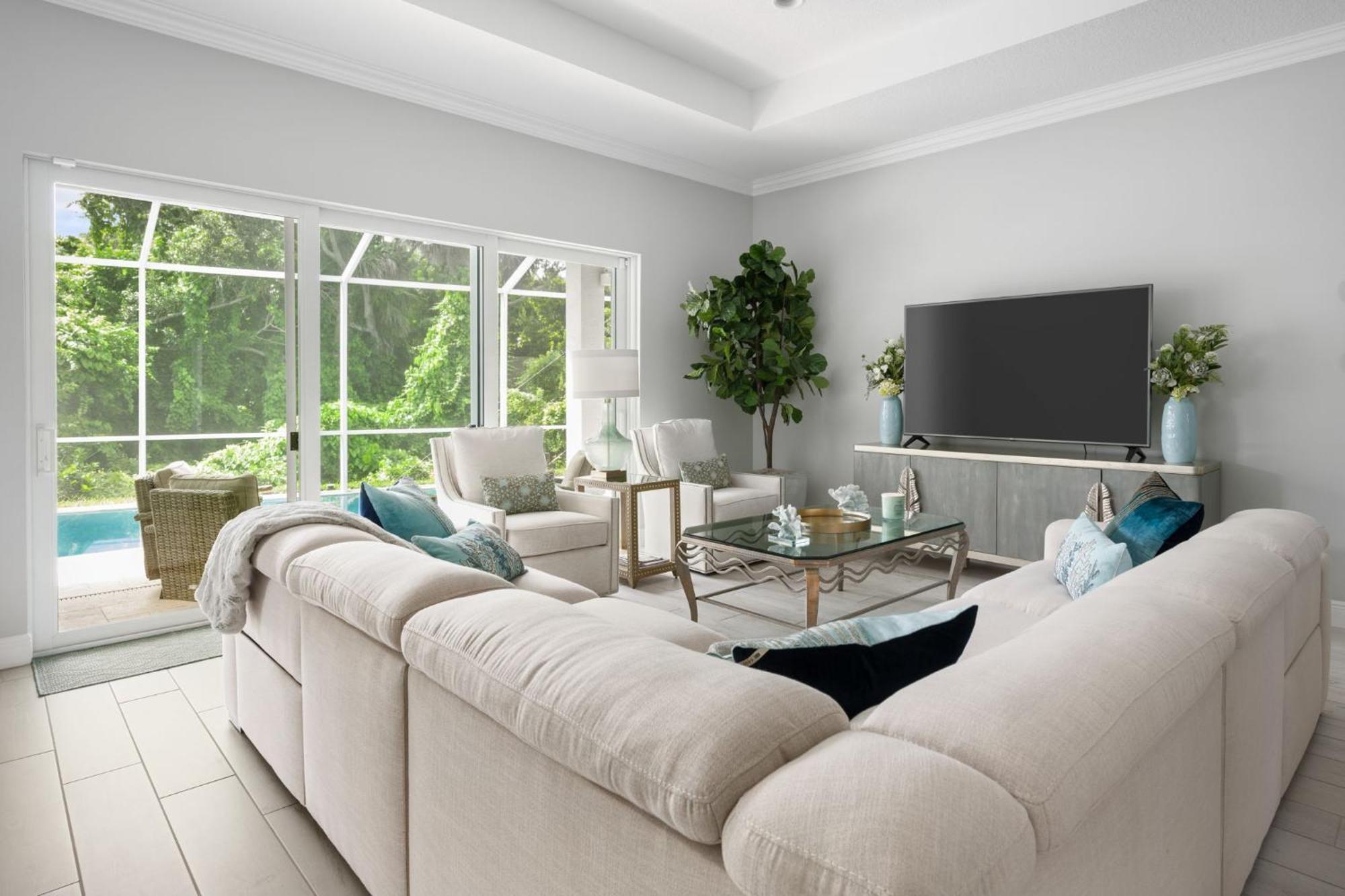 Beachside Bliss 3br, Heated Pool, Sleeps 10! Vero Beach