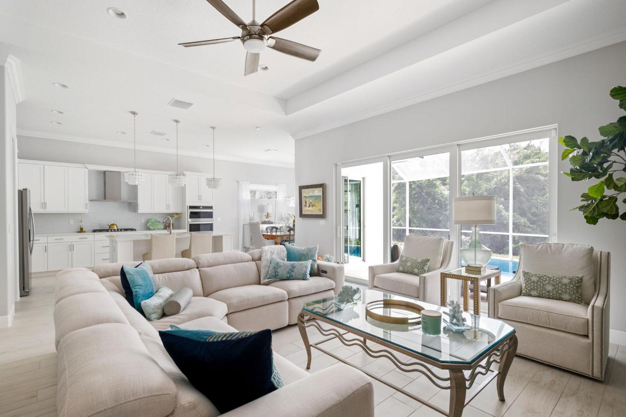 Holiday home Beachside Bliss 3br, Heated Pool, Sleeps 10!