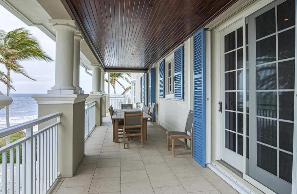 Oceanfront Penthouse In Vero *
