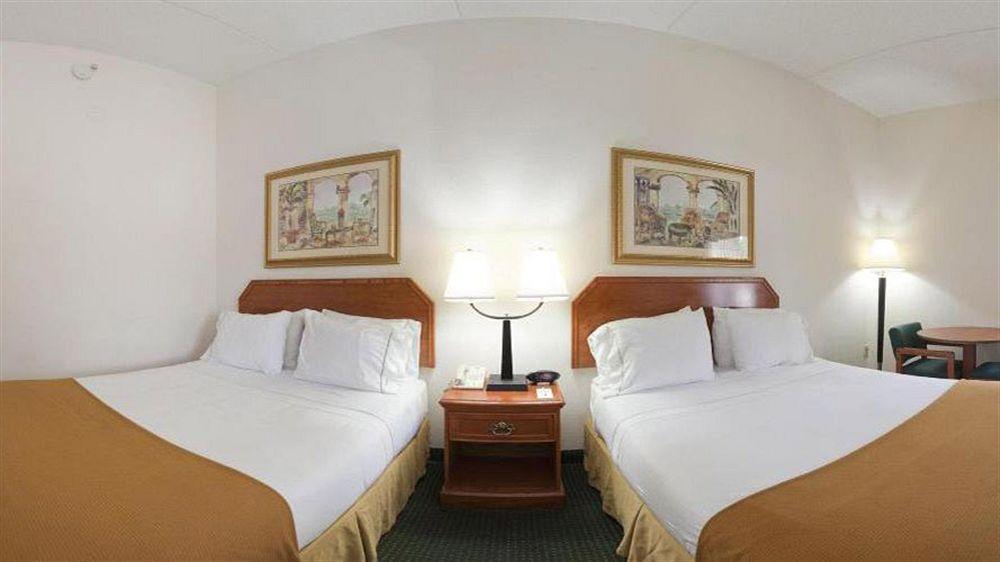 Express Vero Beach-west I-95 By Ihg 3*
