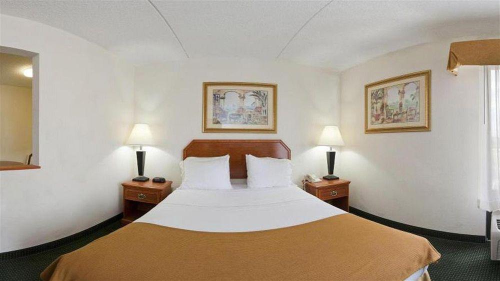 Express Vero Beach-west I-95 By Ihg 3*