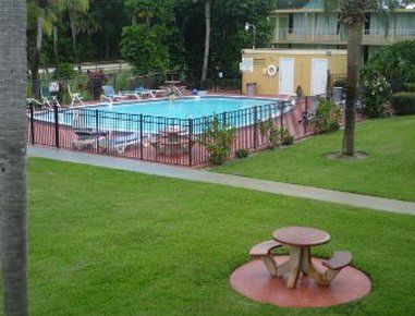 Knights Vero West Hotel