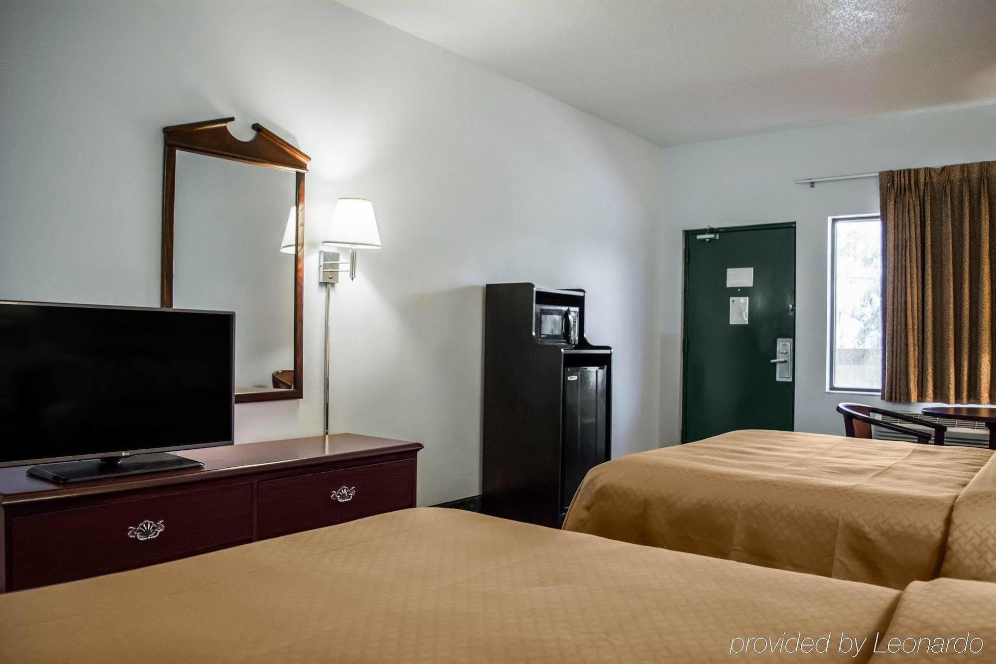 Hotel Econo Vero Downtown