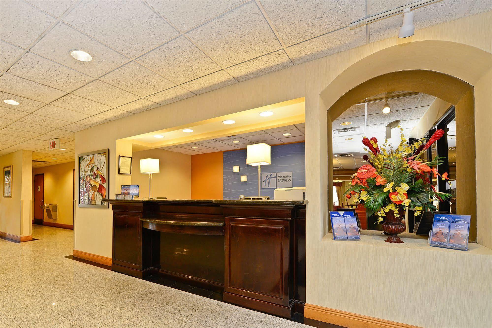 Hotel Express Vero Beach-west I-95 By Ihg