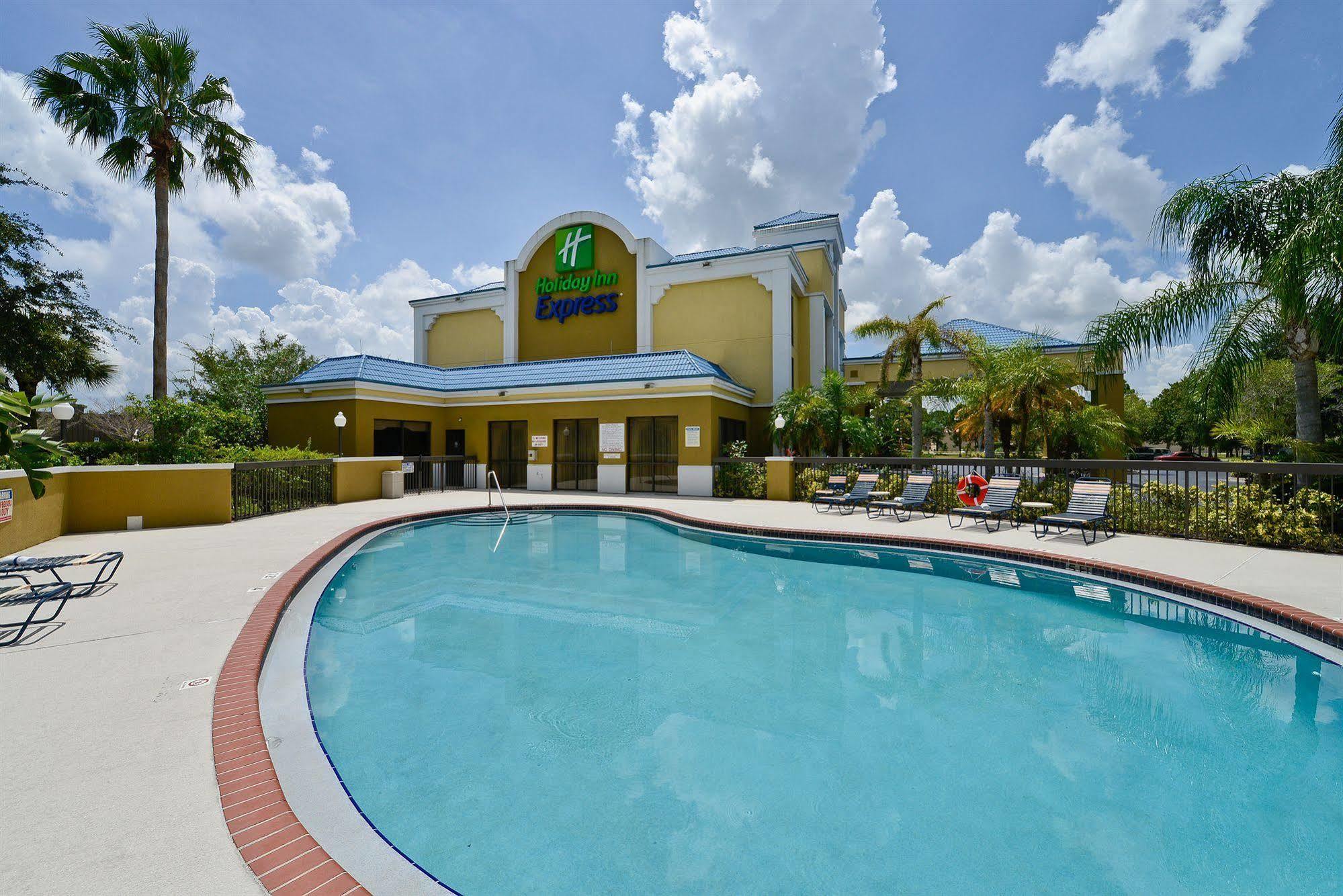Express Vero Beach-west I-95 By Ihg 3* Vero Beach