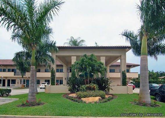 Econo Vero Downtown Hotel 2*