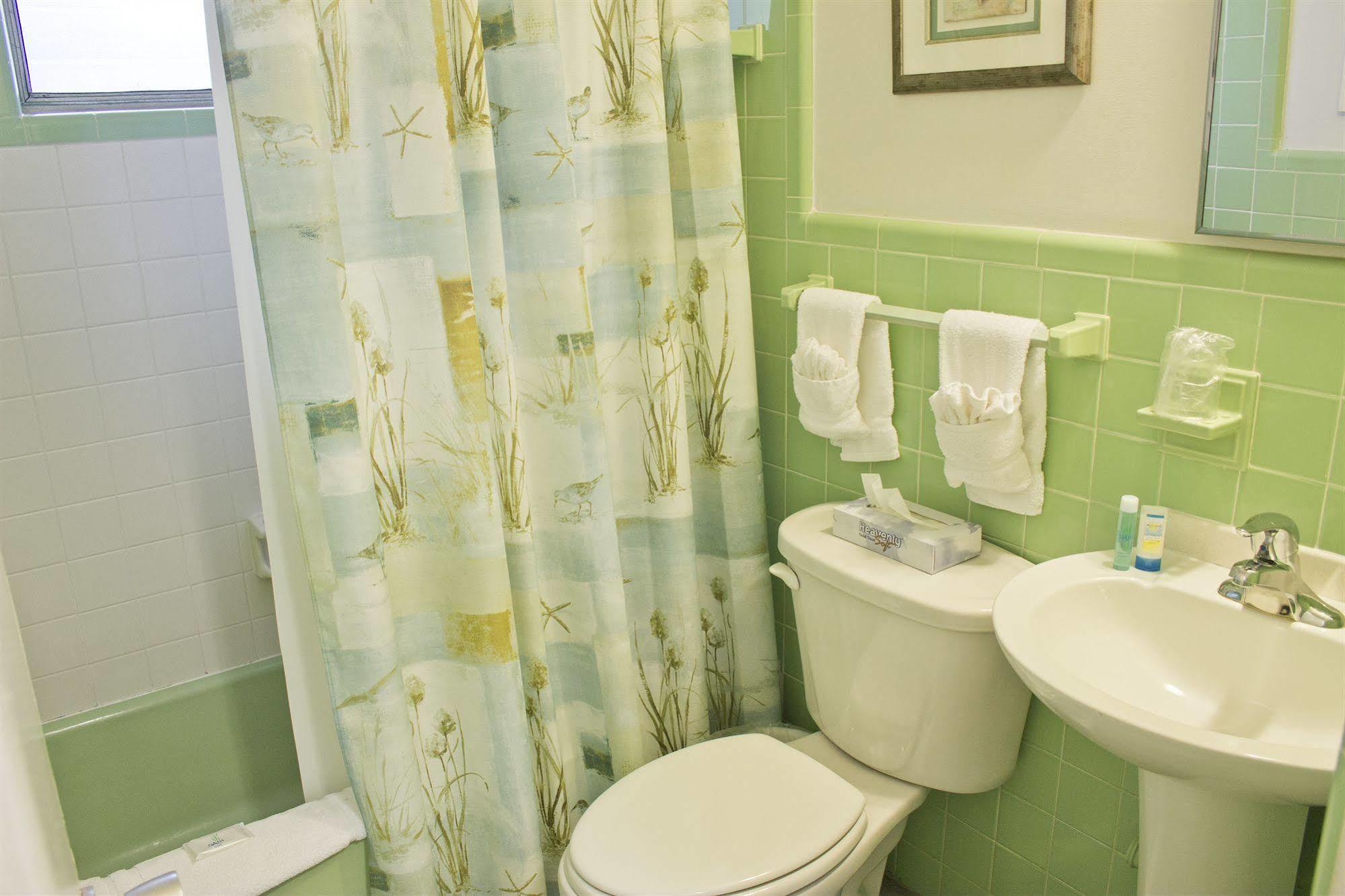 Seaspray Surf Hotel