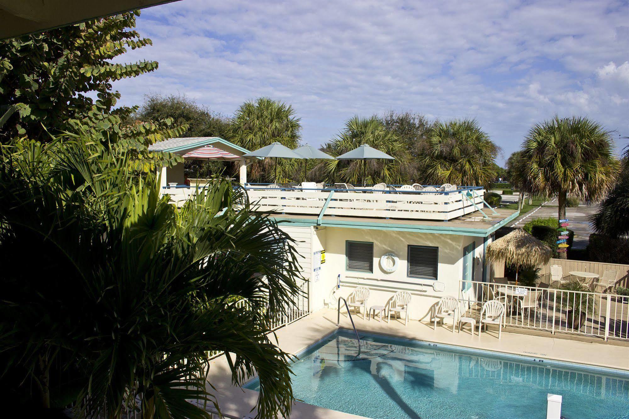 Seaspray Surf Hotel