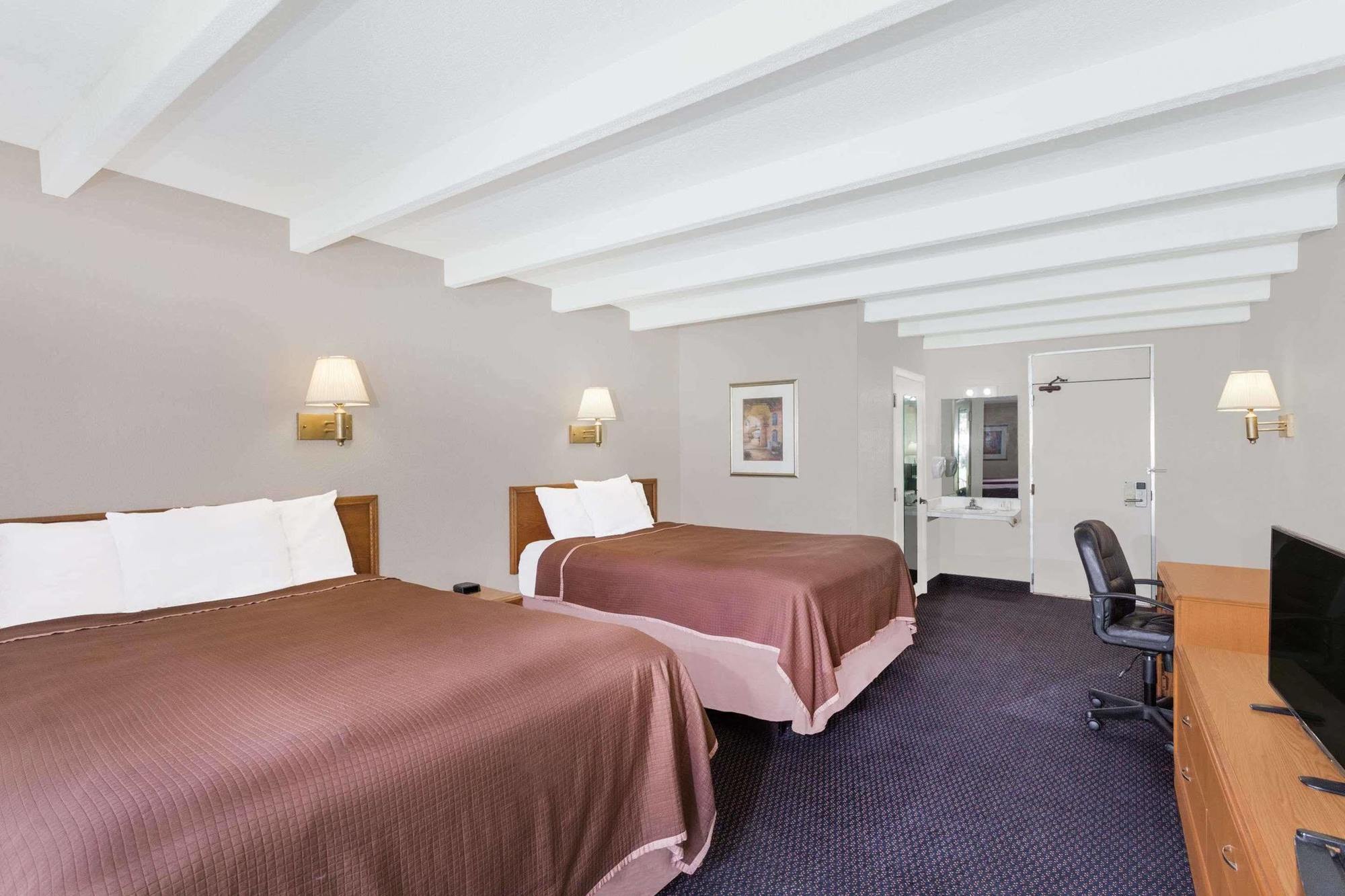 Hotel Howard Johnson By Wyndham Vero / Downtown