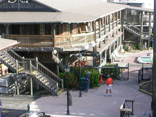 Hotel Driftwood