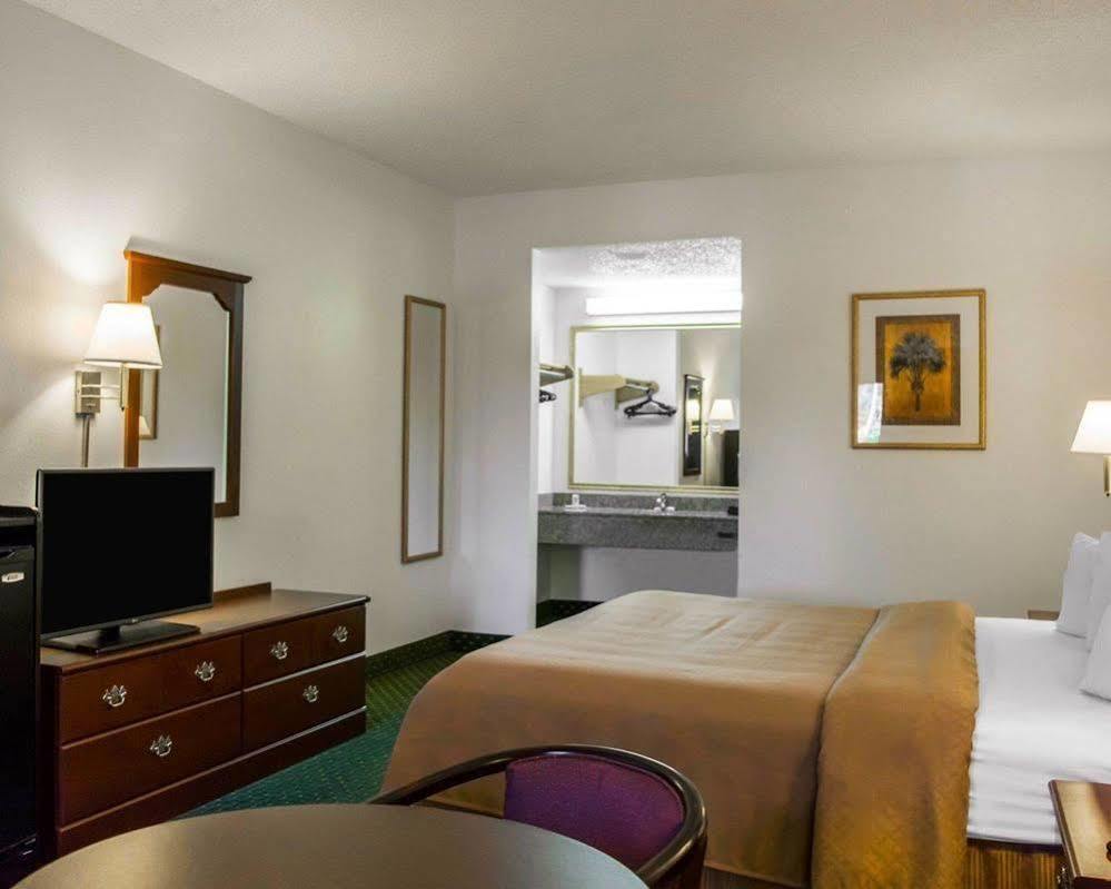Hotel Econo Vero Downtown