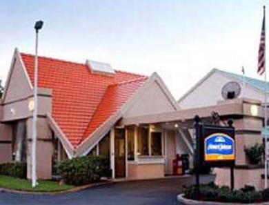 Howard Johnson By Wyndham Vero / Downtown Vero Beach