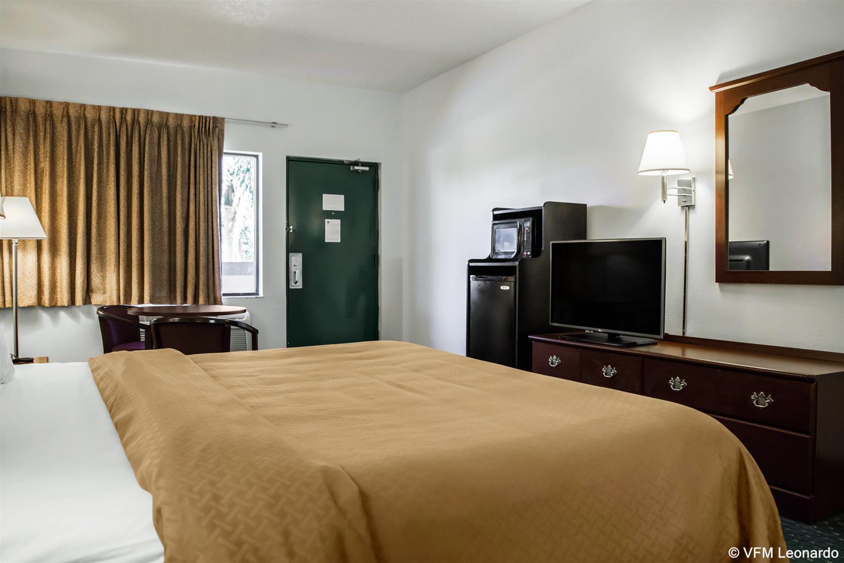 Econo Vero Hotel