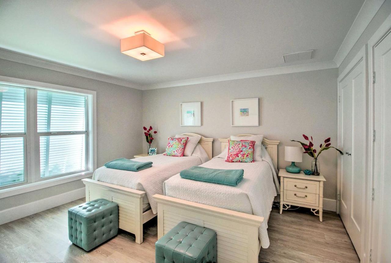 Lavish Vero Escape With Pool, Patio And Dock! Holiday home *