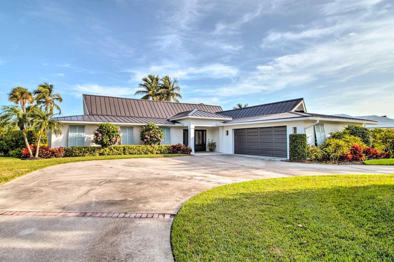Lavish Vero Escape With Pool, Patio And Dock! Holiday home Vero Beach