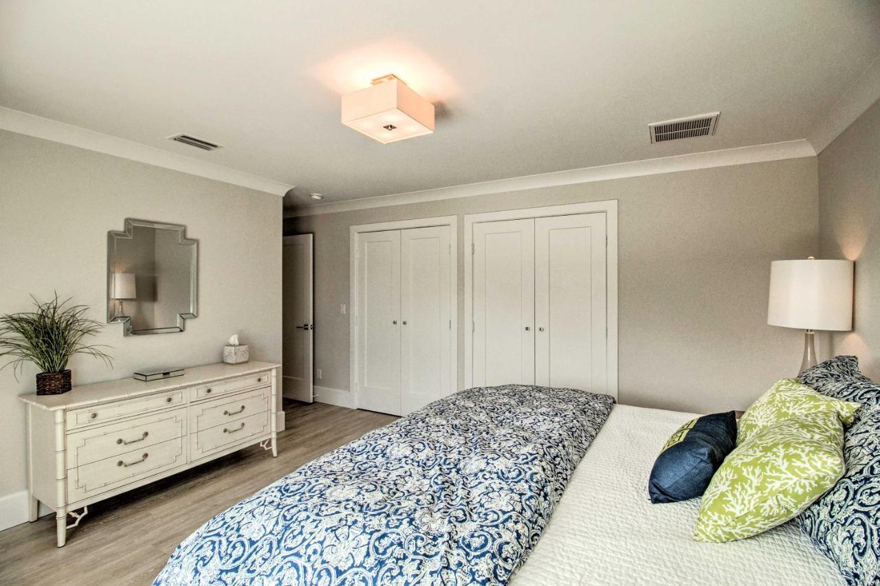 Lavish Vero Escape With Pool, Patio And Dock! Holiday home Vero Beach