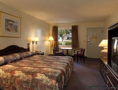 Hotel Howard Johnson By Wyndham Vero Beach/i-95 Vero Beach
