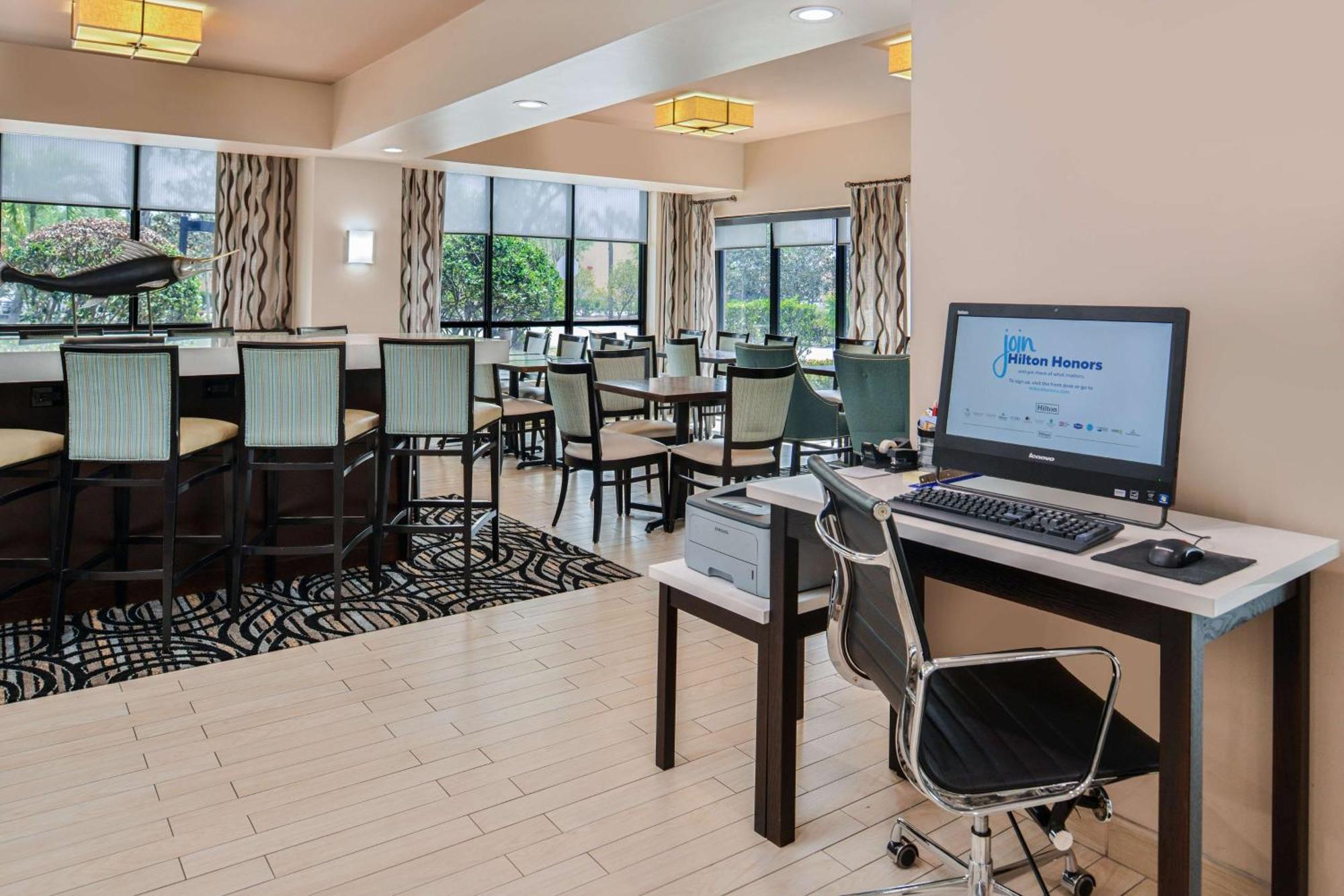 Hampton Vero Outlets Hotel