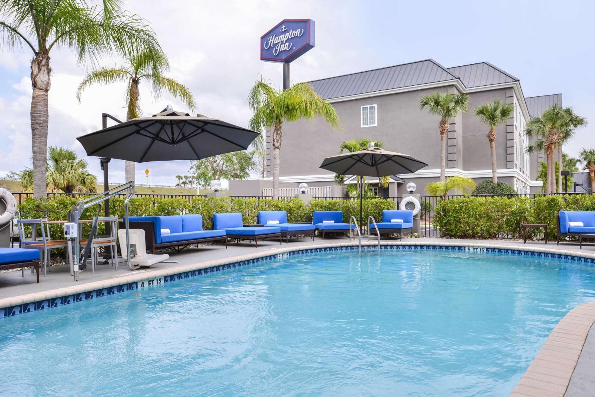 Hampton Vero Outlets