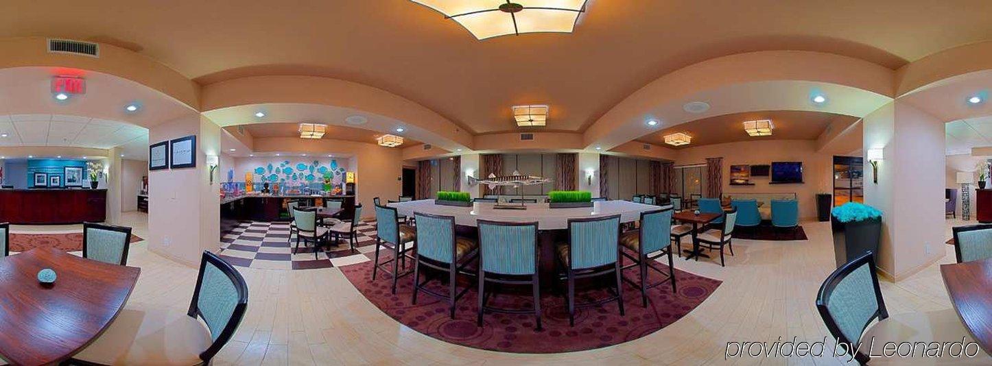 Hotel Hampton Vero Outlets