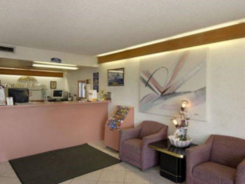 Howard Johnson By Wyndham Vero Beach/i-95